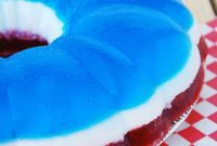 Üç Katlı Milli Taç Jöle: Alerjen İçermeyen Kutlama