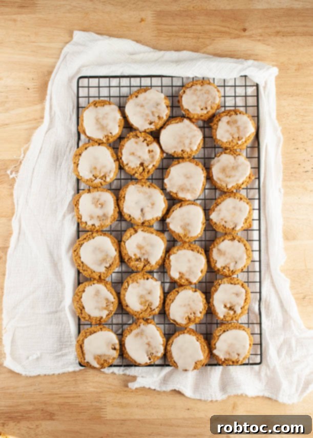 gluten-free-vegan-iced-oatmeal-pumpkin-cookies