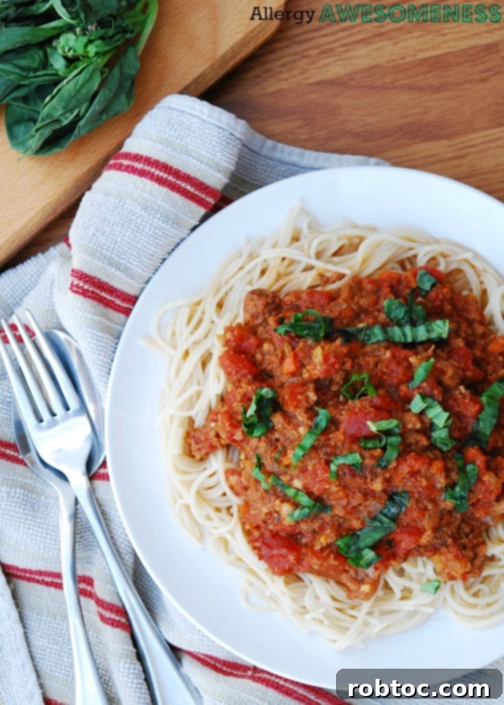 Pin this delicious Slow Cooker Bolognese recipe for later