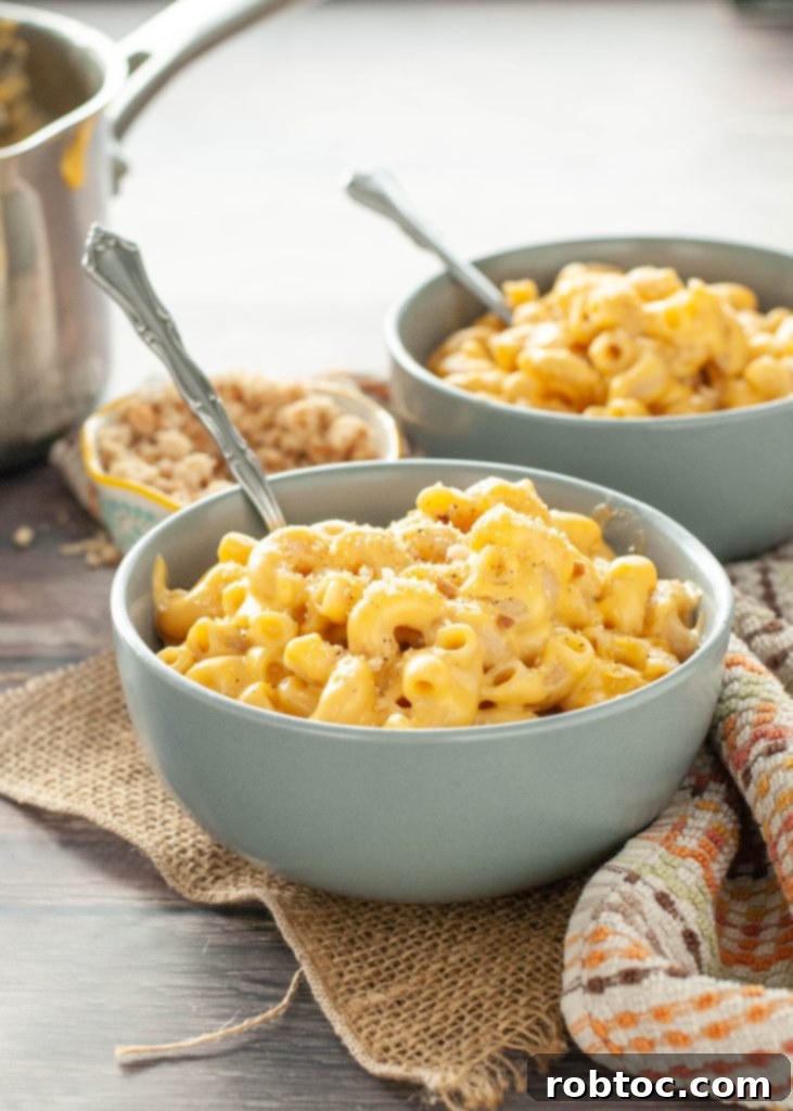 two-bowls-of-gluten-free-mac-and-cheese